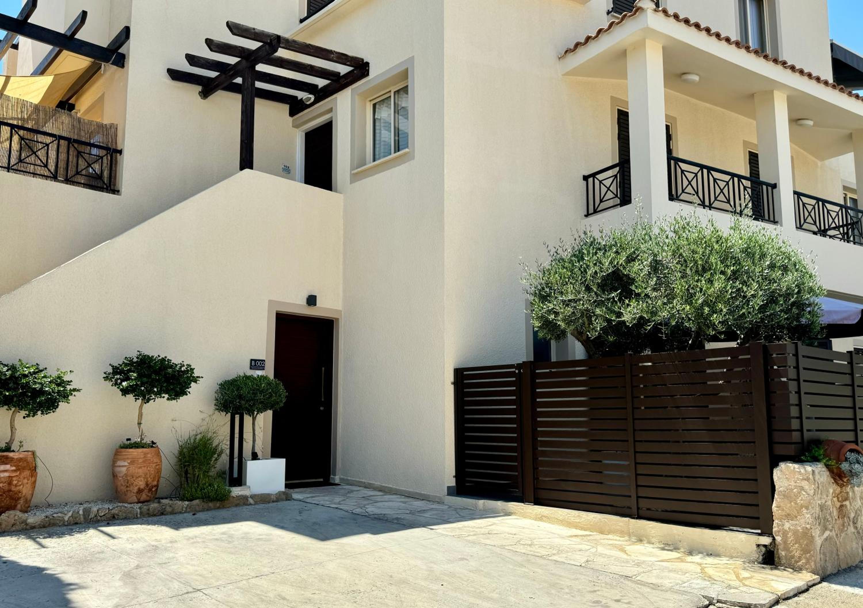Olive Apartment