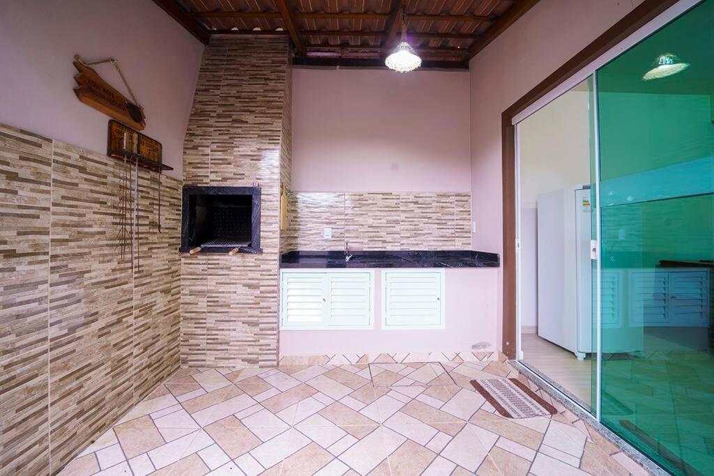 Casa Bombinhas Mariscal hospedado GleisonJayme