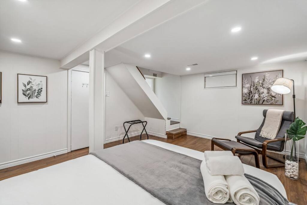 Heritage 3BR Etobicoke Gem, Sherway Gardens, BBQ