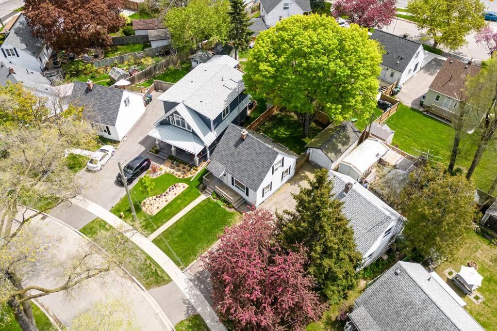 Heritage 3BR Etobicoke Gem, Sherway Gardens, BBQ
