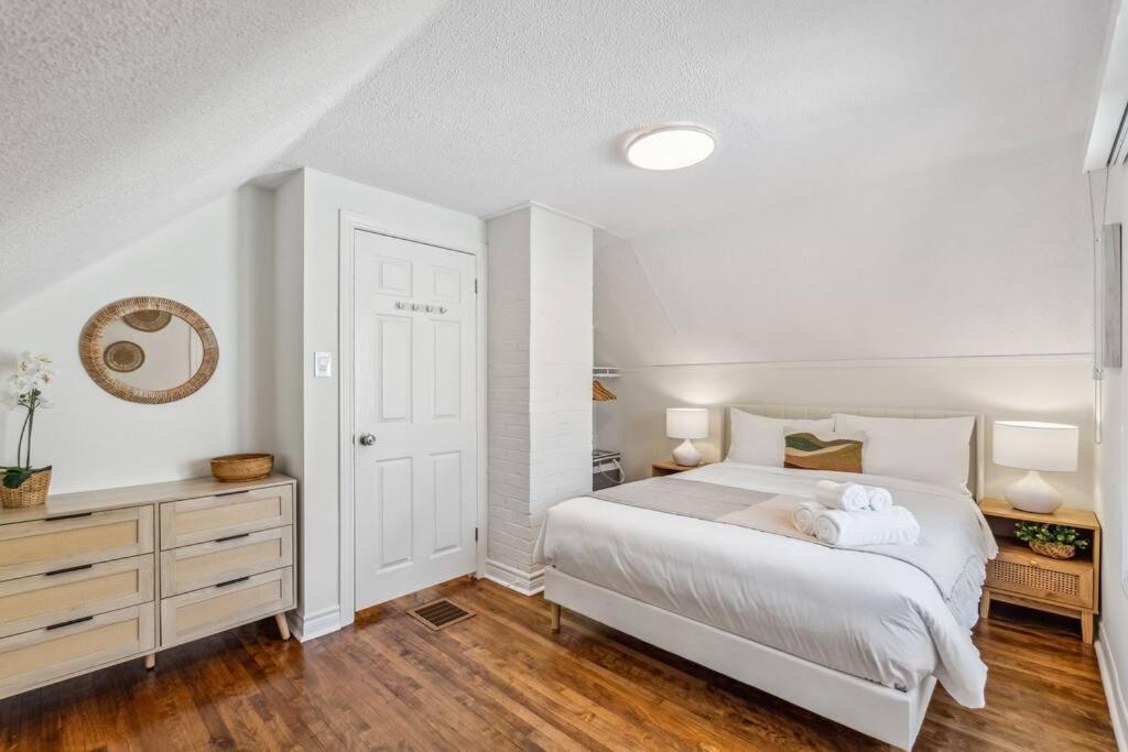 Heritage 3BR Etobicoke Gem, Sherway Gardens, BBQ