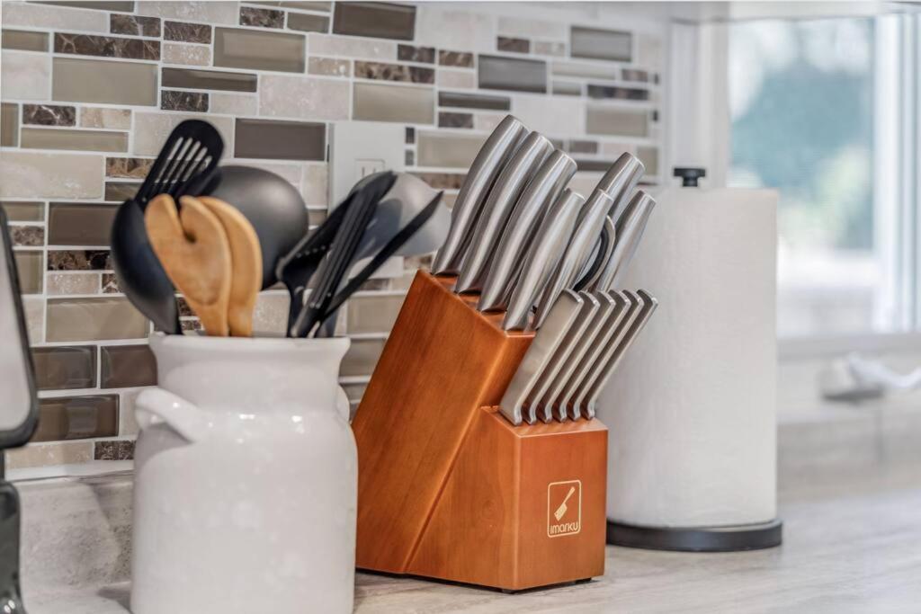 Heritage 3BR Etobicoke Gem, Sherway Gardens, BBQ