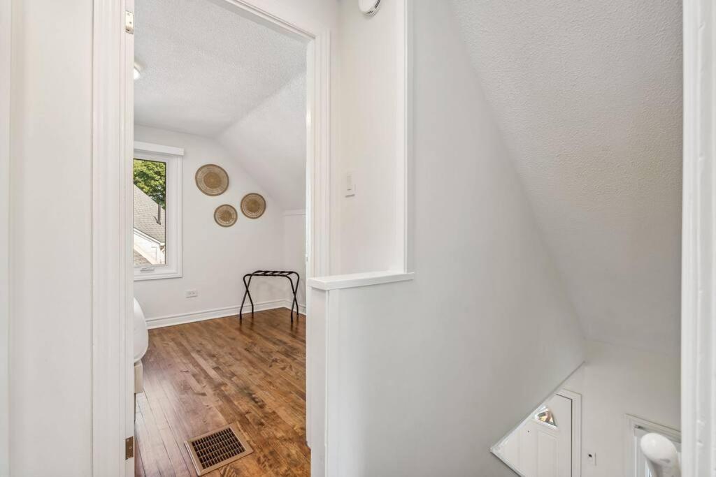Heritage 3BR Etobicoke Gem, Sherway Gardens, BBQ