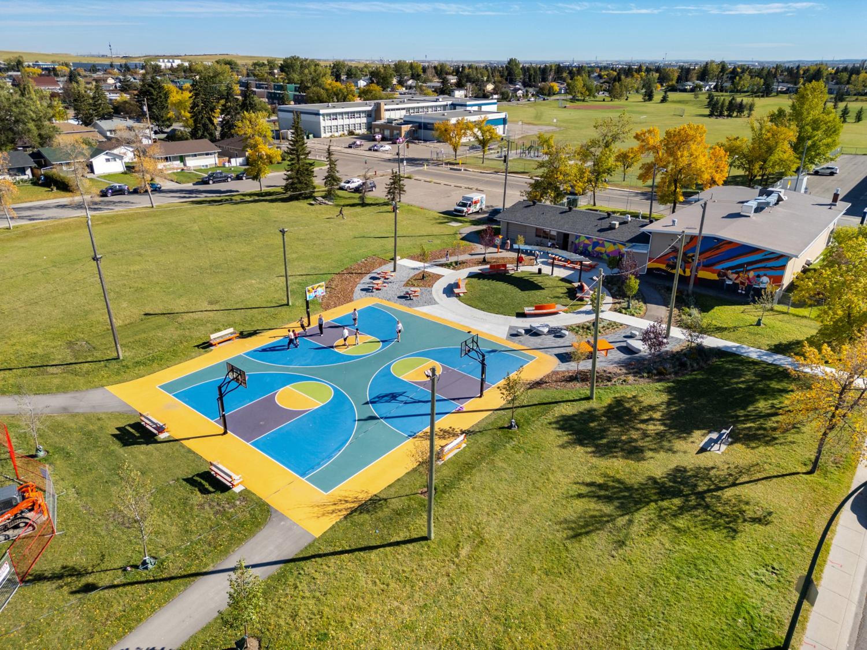 Digital Nomad's Calgary Inner City Gem 3Bd, 5Bed, Sleeps 8, Main Level