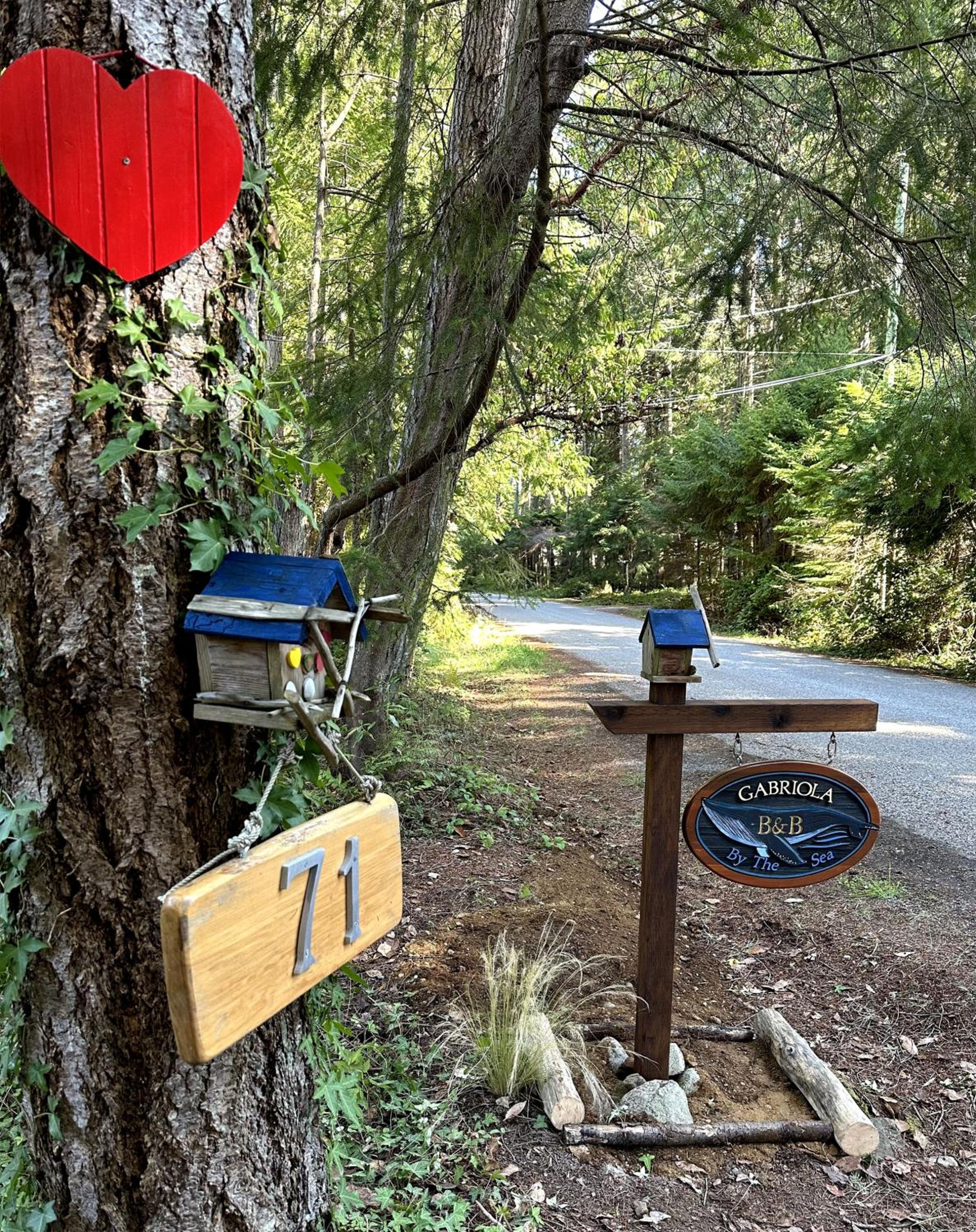Gabriola Island B&B By The Sea