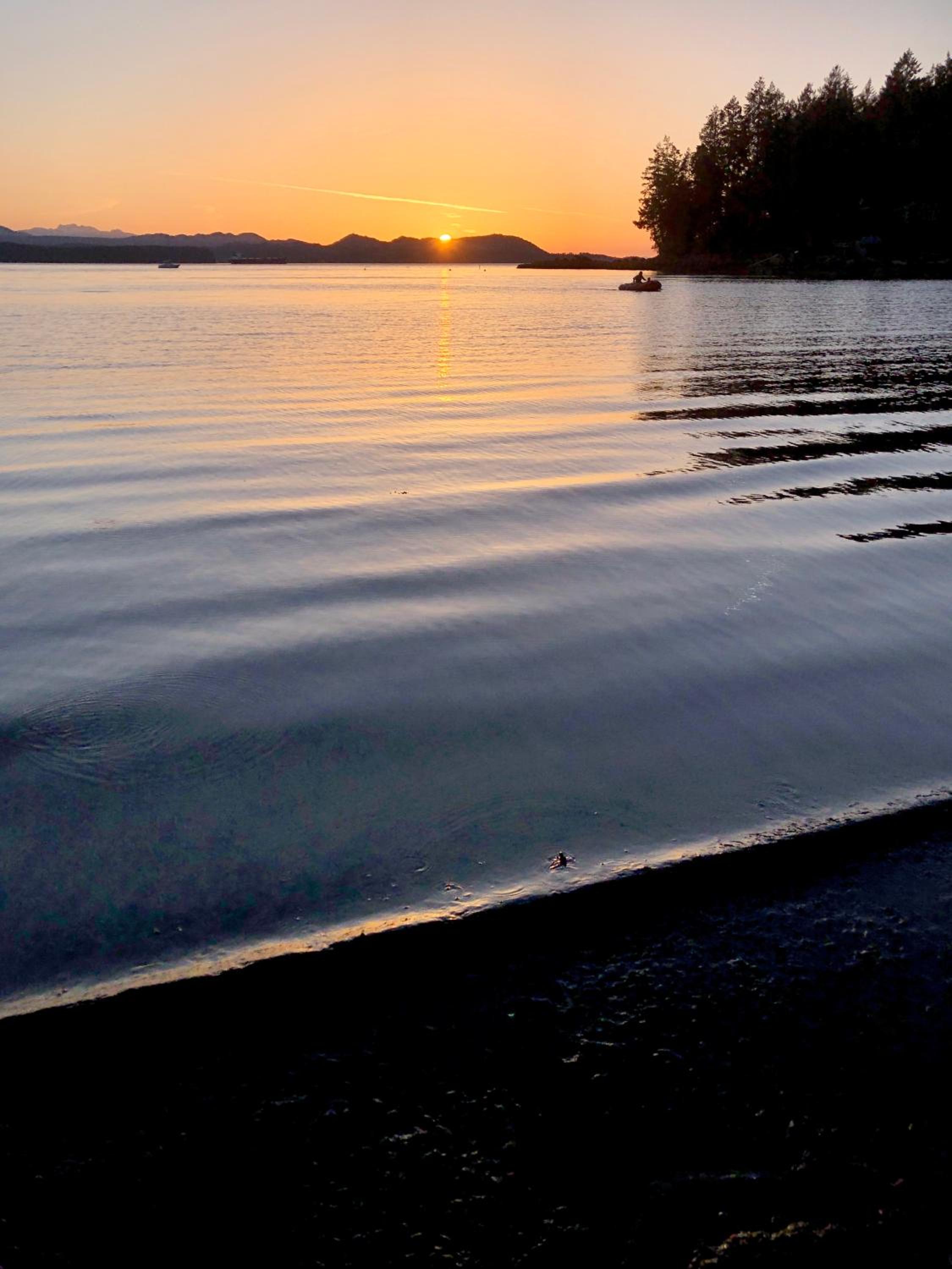 Gabriola Island B&B By The Sea