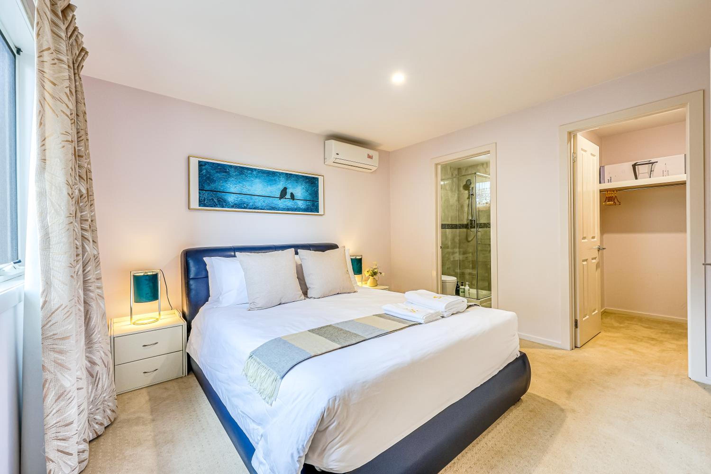Bright Modern Holiday Home 7 Beds at Doncaster