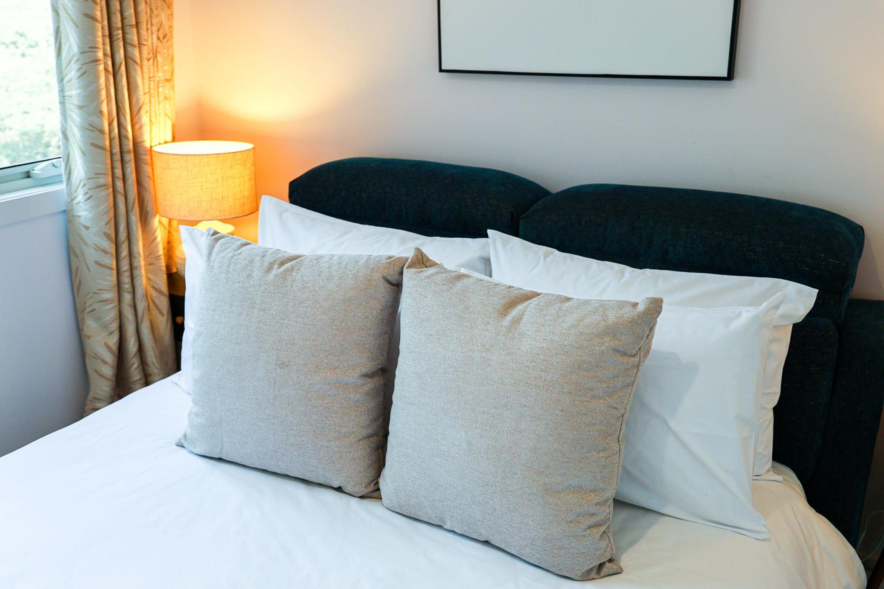Bright Modern Holiday Home 7 Beds at Doncaster