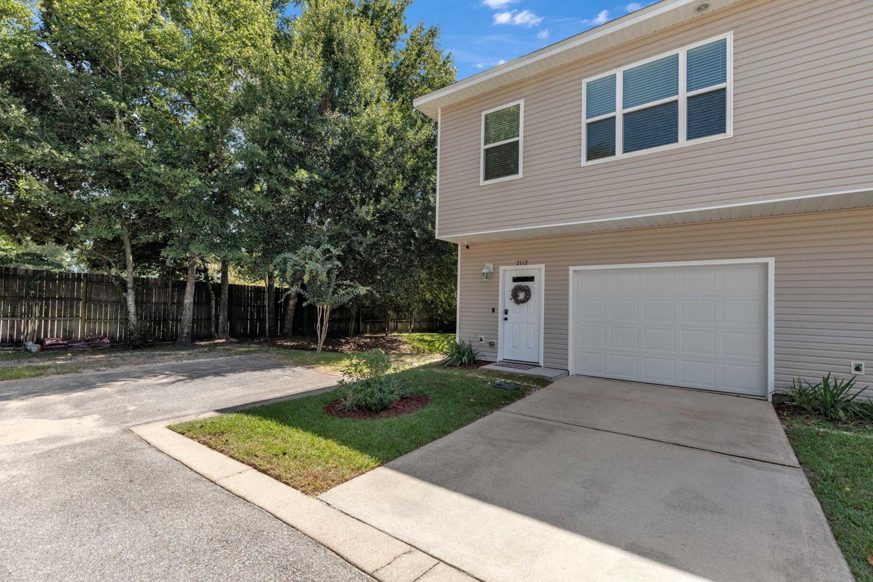 Owl's Nest Kid Pet Friendly 6miles to Beach view 2