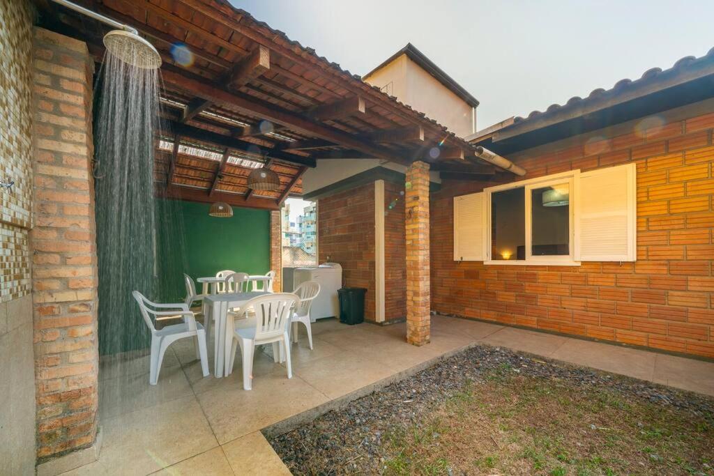 Casa na praia de Bombas
