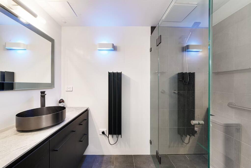 GA102 Cremorne Chic Contemporary & Convenient