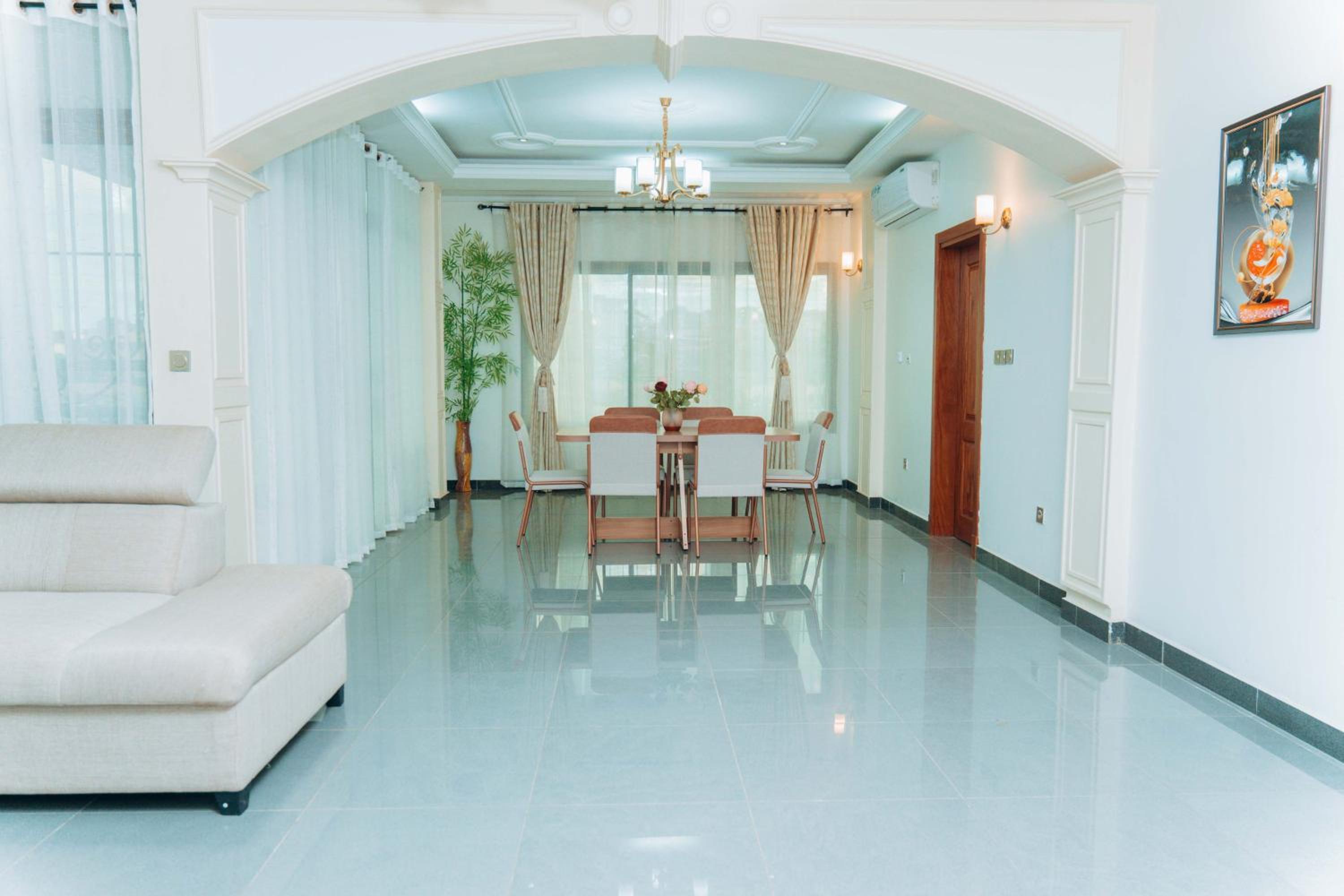 Bekeching Residence - Bastos Yaoundé