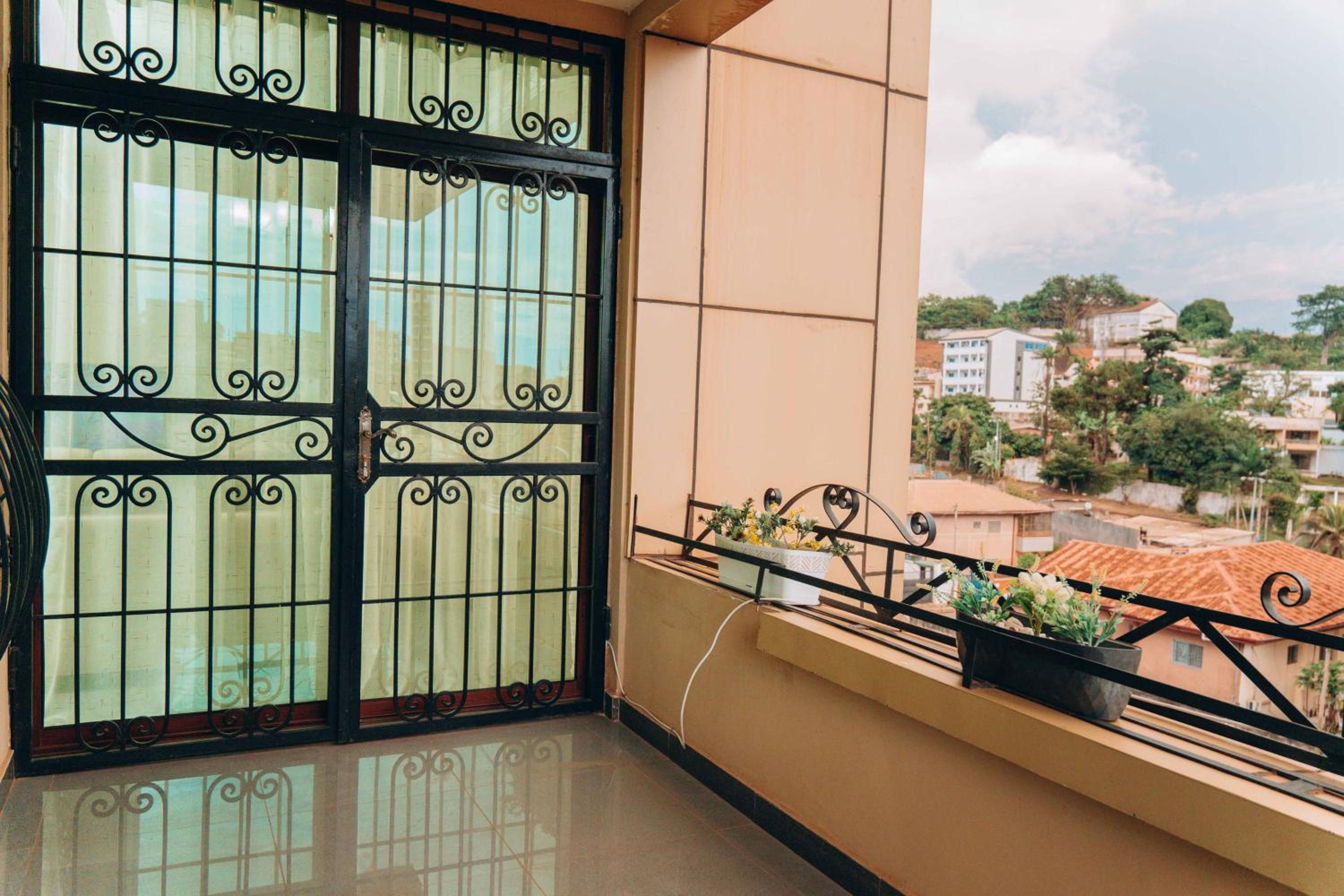Bekeching Residence - Bastos Yaoundé