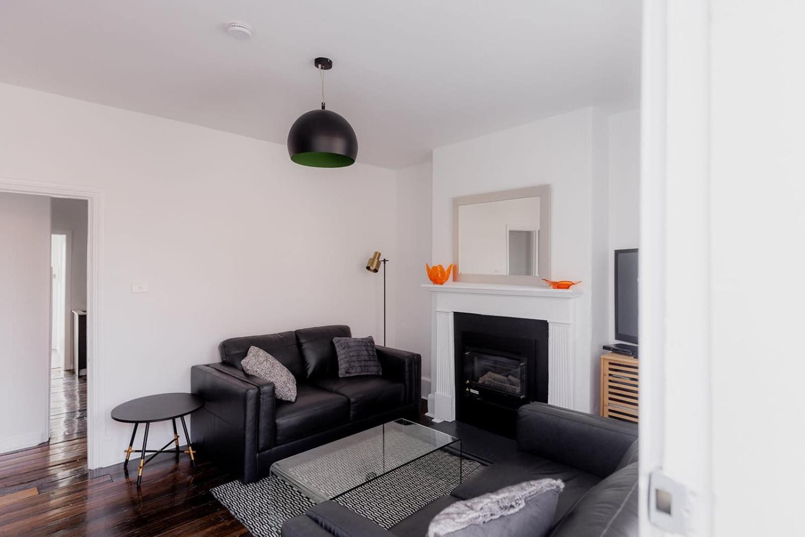 'Fifteen=' - Heritage Terrace in Battery Point