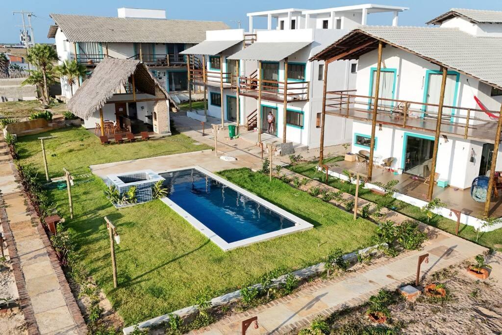 Chalé em Condomínio - Vista Mar - Hidro e Piscina