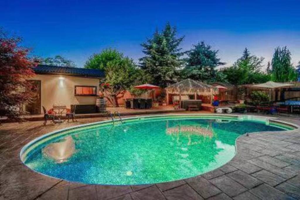 Cheerful exclusively whole house 3bedroom 3bath