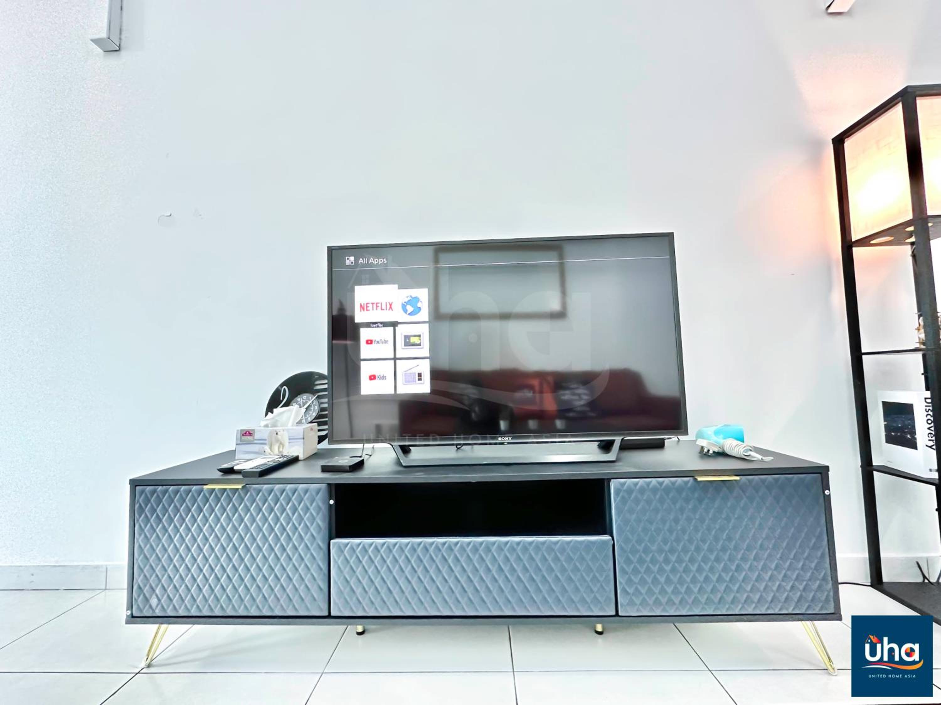 Akademik Suite by RR JBcity