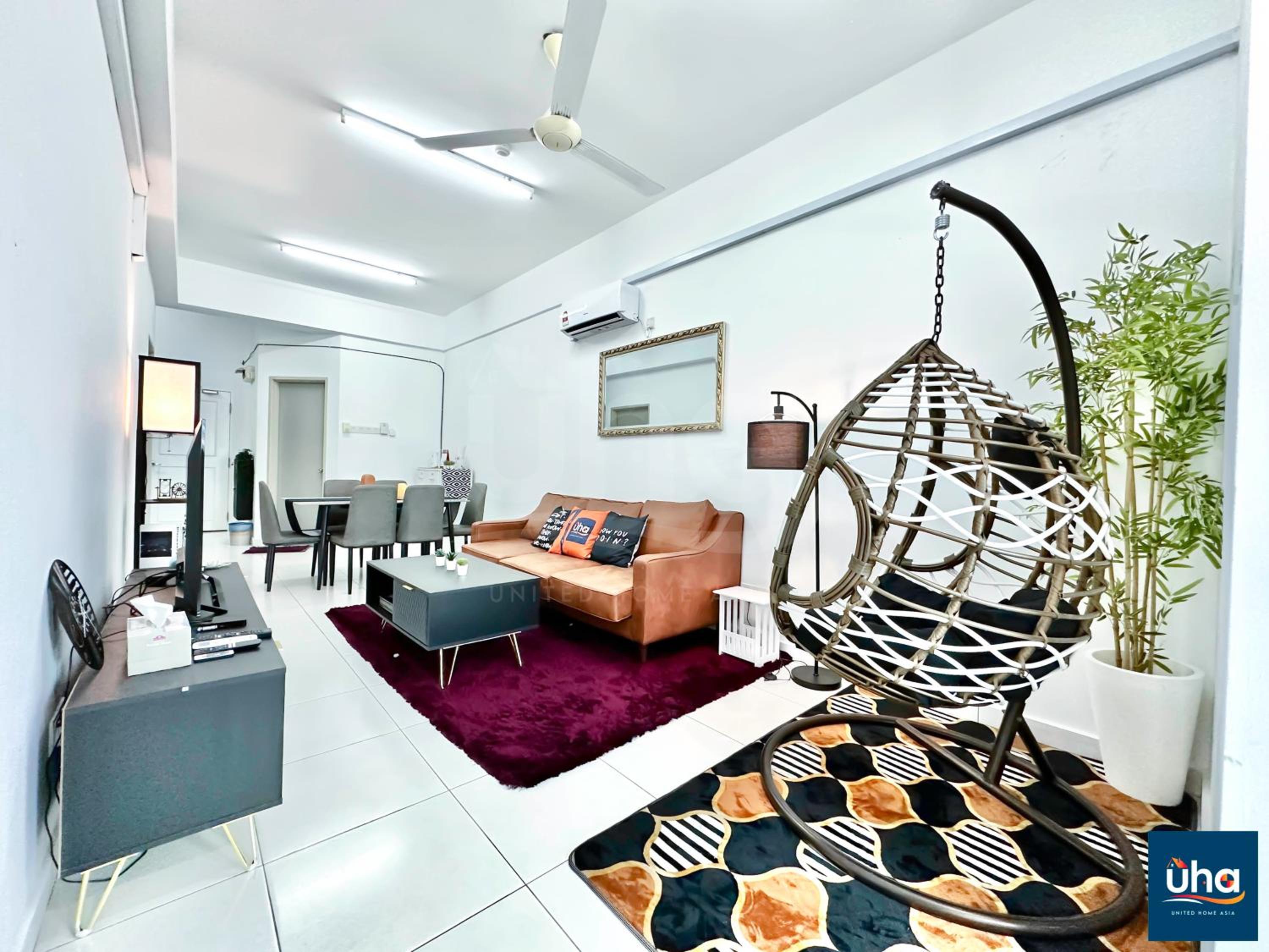 Akademik Suite by RR JBcity