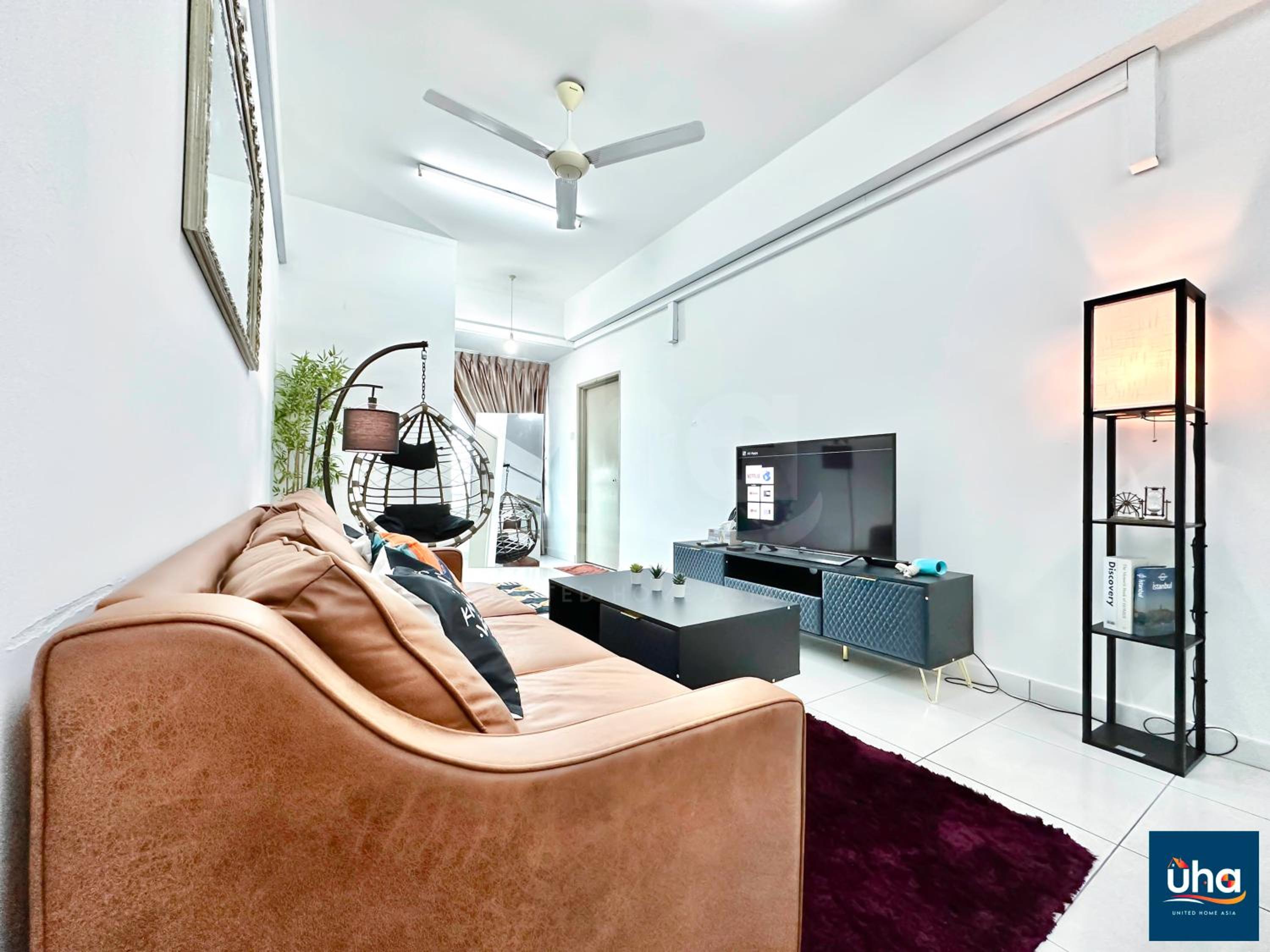Akademik Suite by RR JBcity