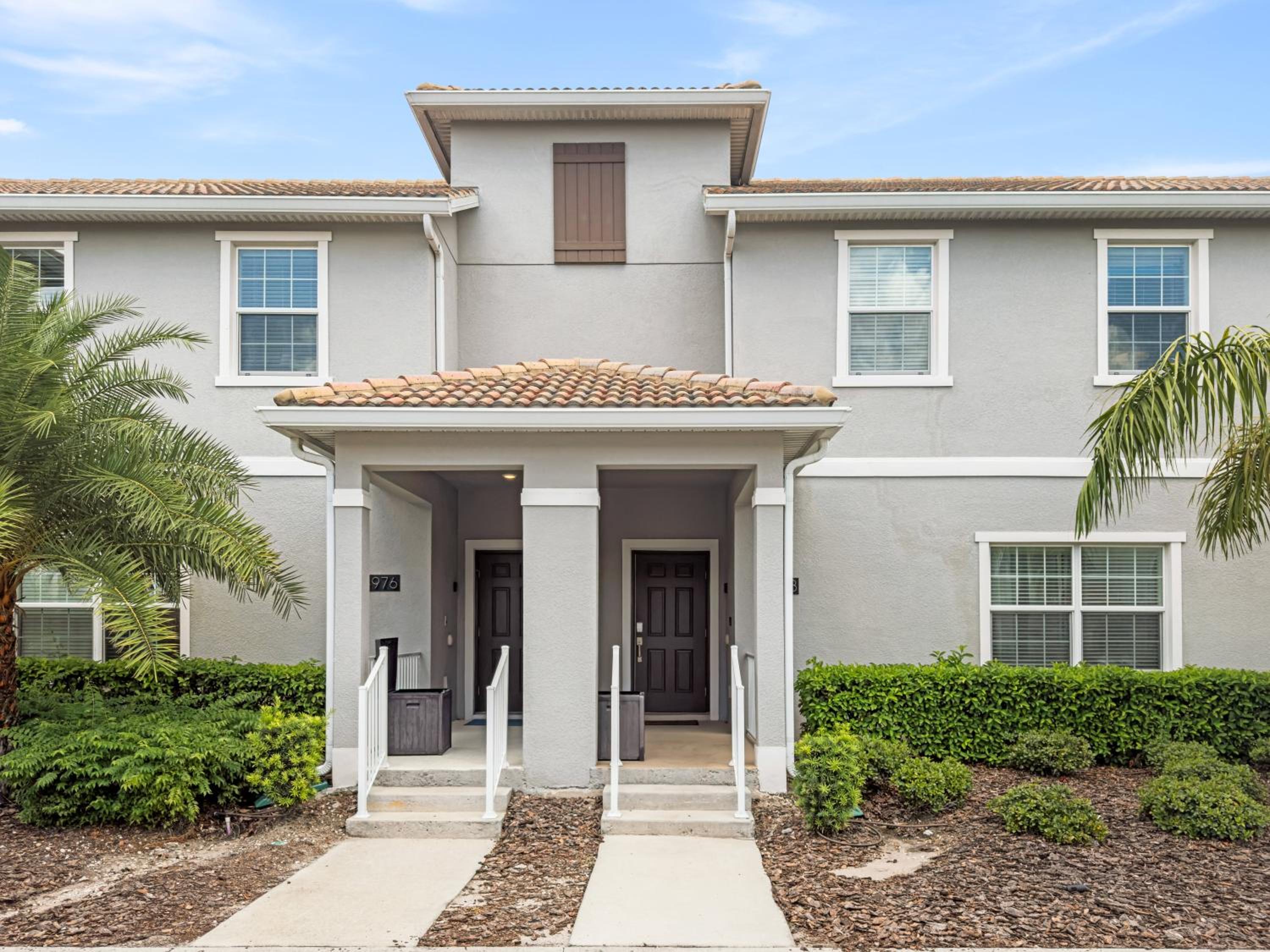 4978 Luxurious 4BR Sunshine Getaway at Storey Lake view 2