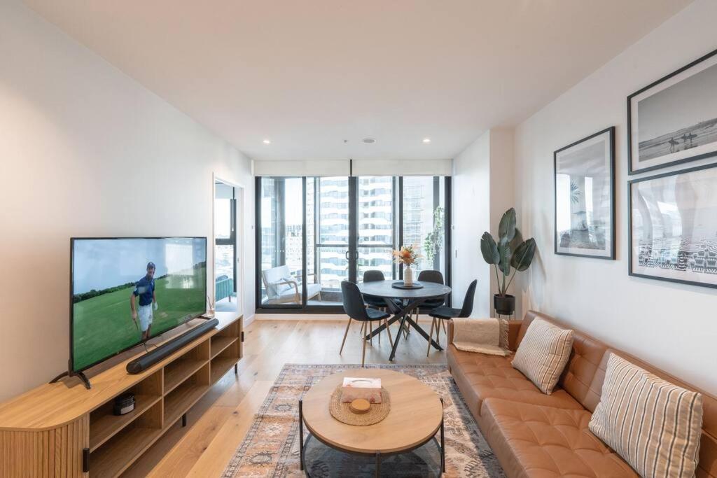 FV Peppers 2BR 2BA w Parking, Shared Spa, Gym, Pool
