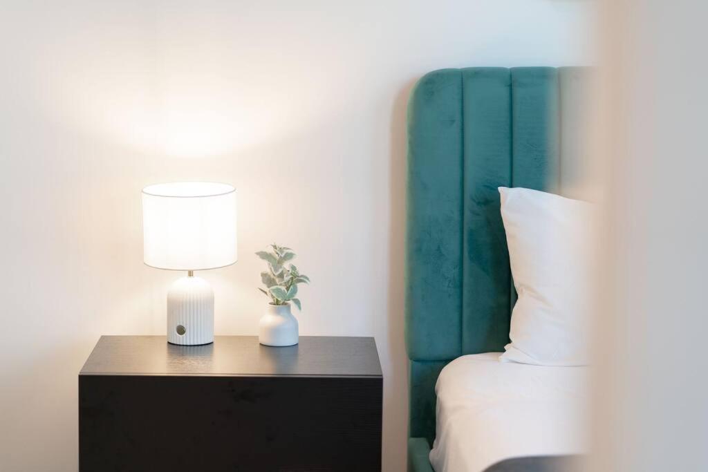 FV Peppers 2BR 2BA w Parking, Shared Spa, Gym, Pool