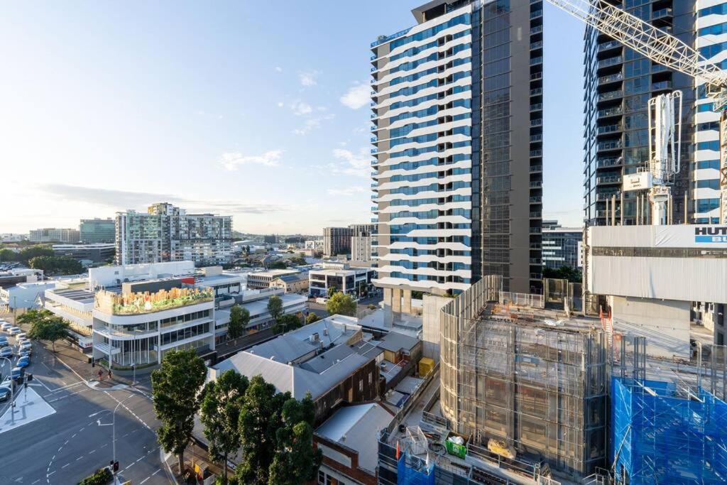 FV Peppers 2BR 2BA w Parking, Shared Spa, Gym, Pool