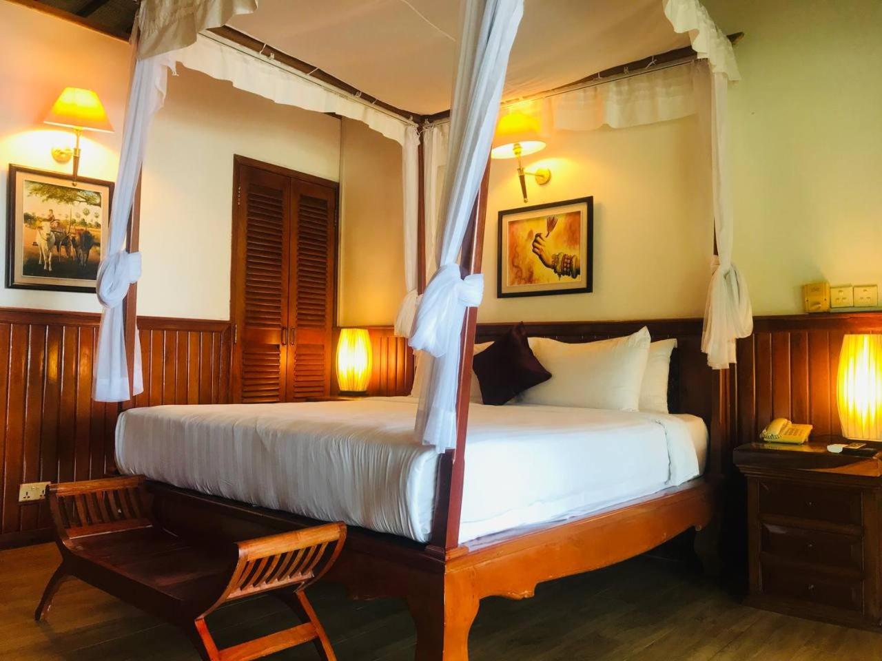 Nataya Round House Coral Bay Resort
