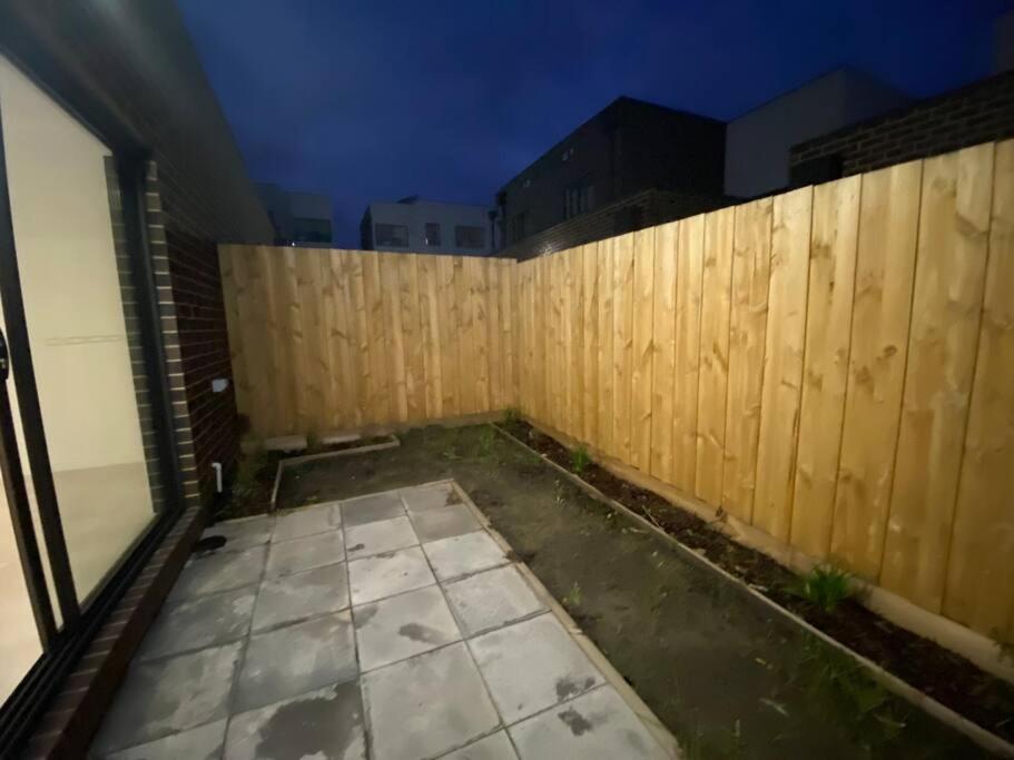 30 Minutes to Airport-3BR-Unfurnished-LUGarage-29G