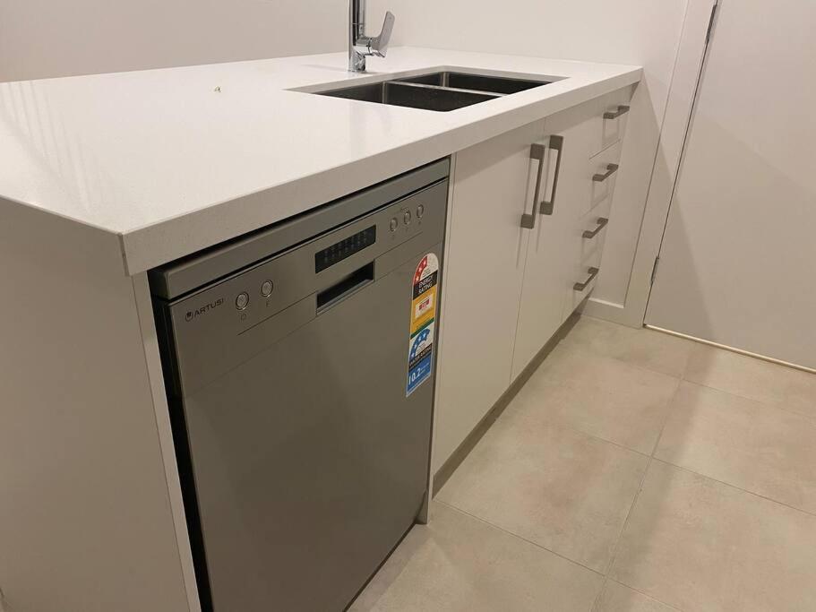 30 Minutes to Airport-3BR-Unfurnished-LUGarage-29G