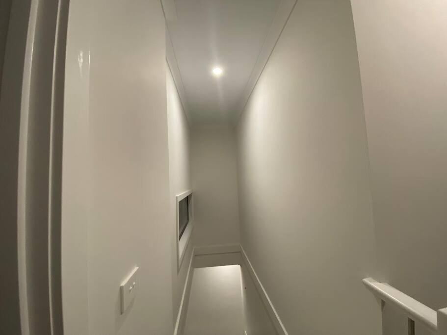 30 Minutes to Airport-3BR-Unfurnished-LUGarage-29G