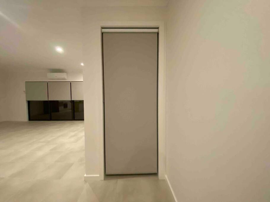 30 Minutes to Airport-3BR-Unfurnished-LUGarage-29G