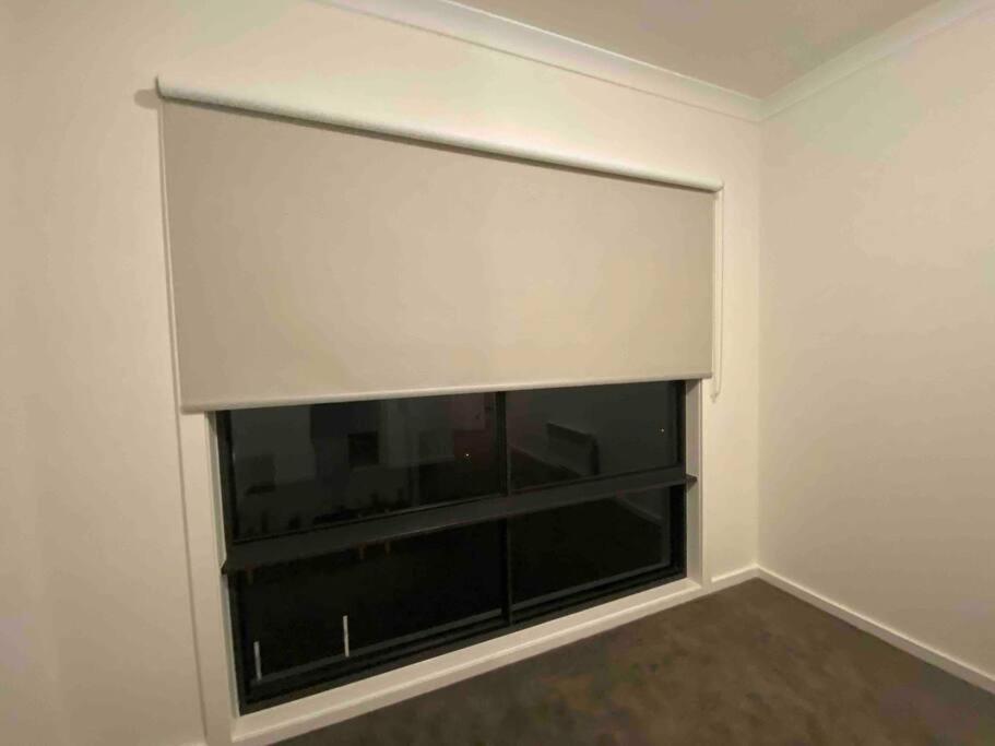 30 Minutes to Airport-3BR-Unfurnished-LUGarage-29G