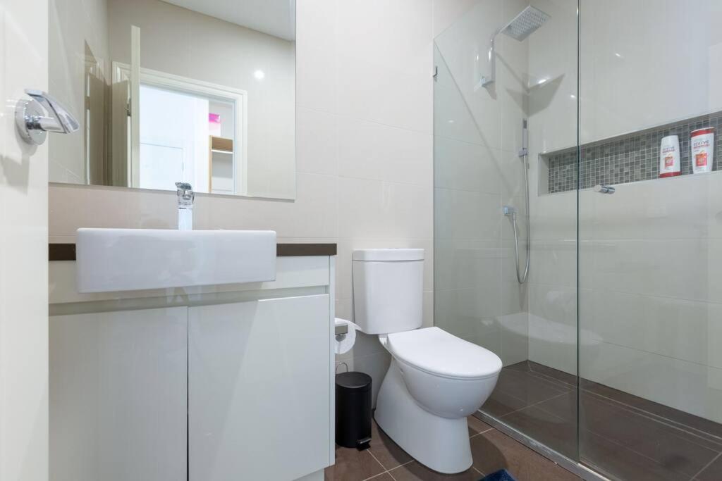 Family Oasis Walking distance to Chadstone SC