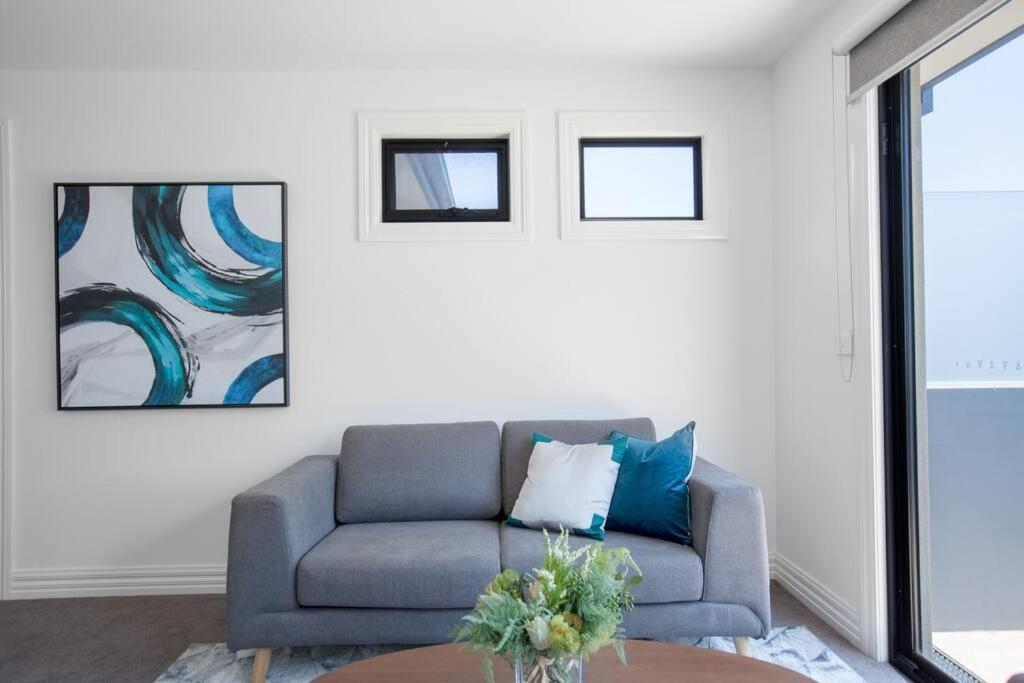 Family Oasis Walking distance to Chadstone SC