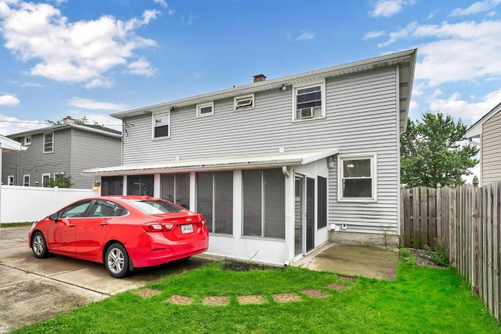 Cozy Duplex Near BUF International Airport view 5