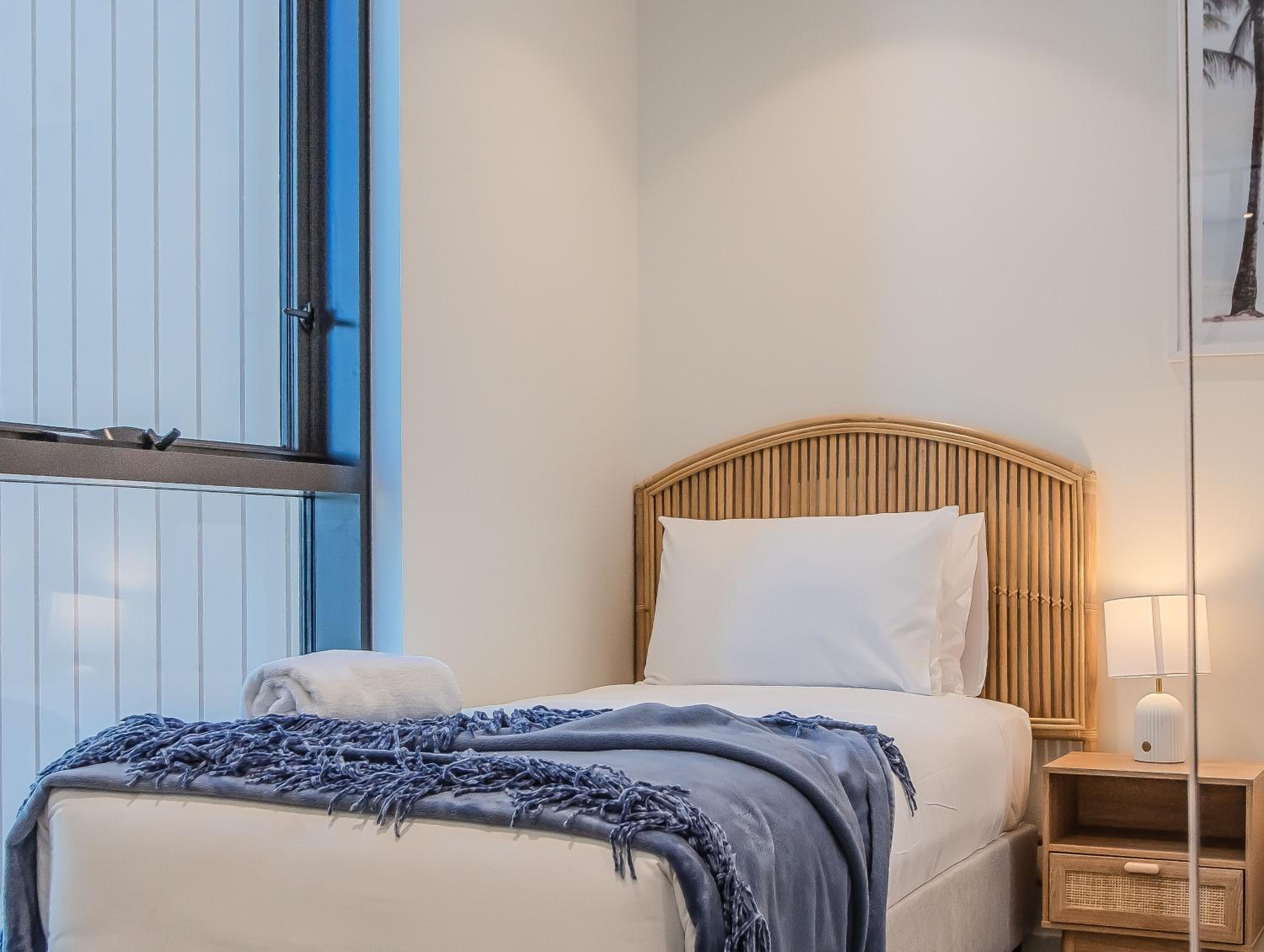 Hemingway Palm Beach - Premium Oceanview Apartments by Burleigh Letting
