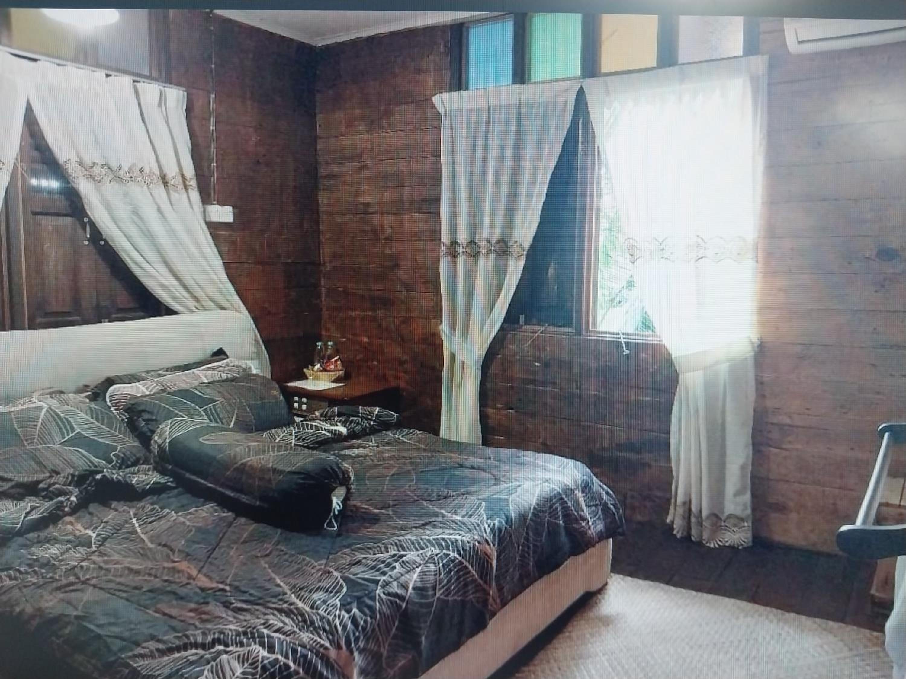 RUMAH KAYU ED BEACH Cafe photo 5