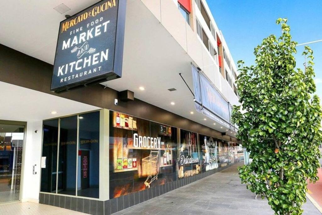 GLAD3 Gladesville Getaway Bright & Contemporary