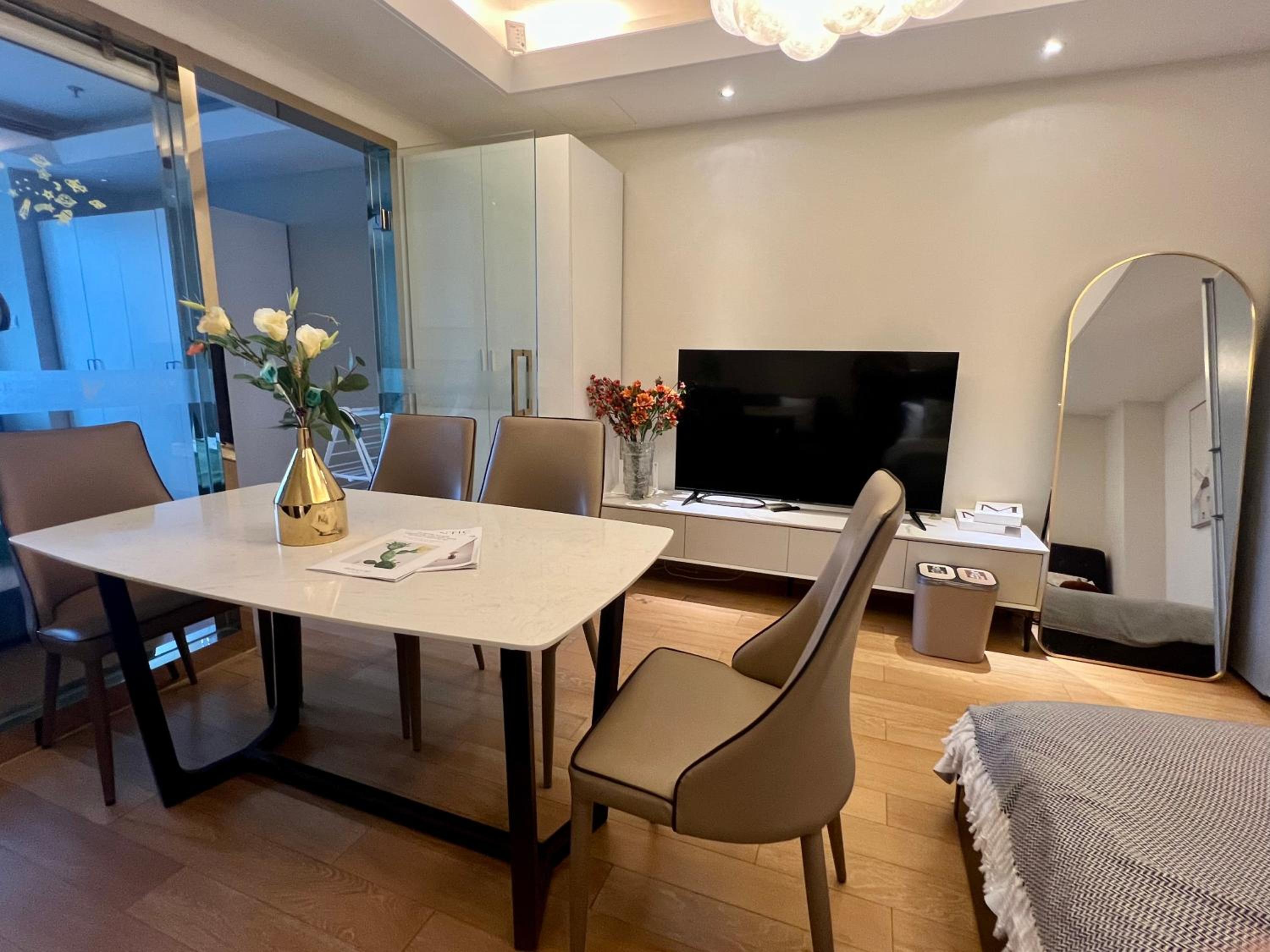 Shanghai Lerongju Boutique Apartment Metro Line 8 20meter