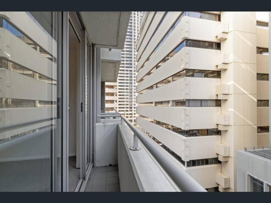 LN405 St Leonards Sophistication Spacious Studio