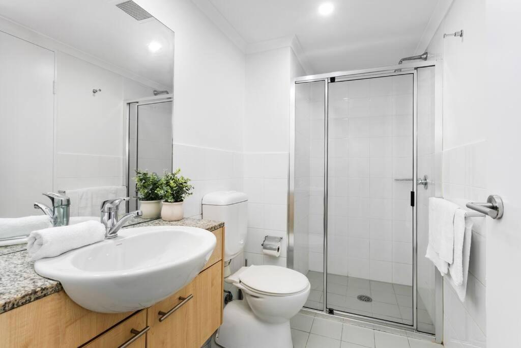 LN405 St Leonards Sophistication Spacious Studio