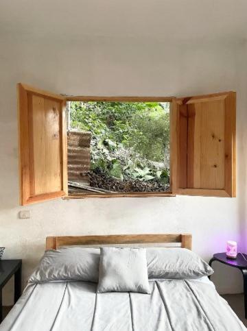 EB5 Escape-Contemporary Stay, San Marcos La Laguna #8 view 2
