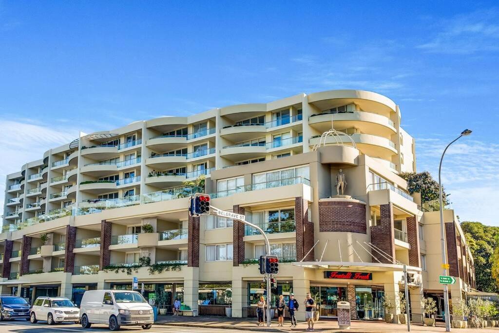 MAN54 -Manly Magic Waterfront Retreat with Gym & Sauna