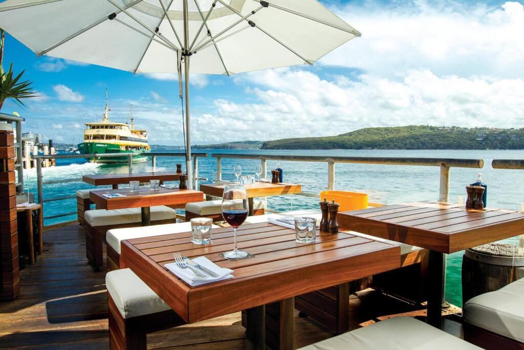 MAN54 -Manly Magic Waterfront Retreat with Gym & Sauna