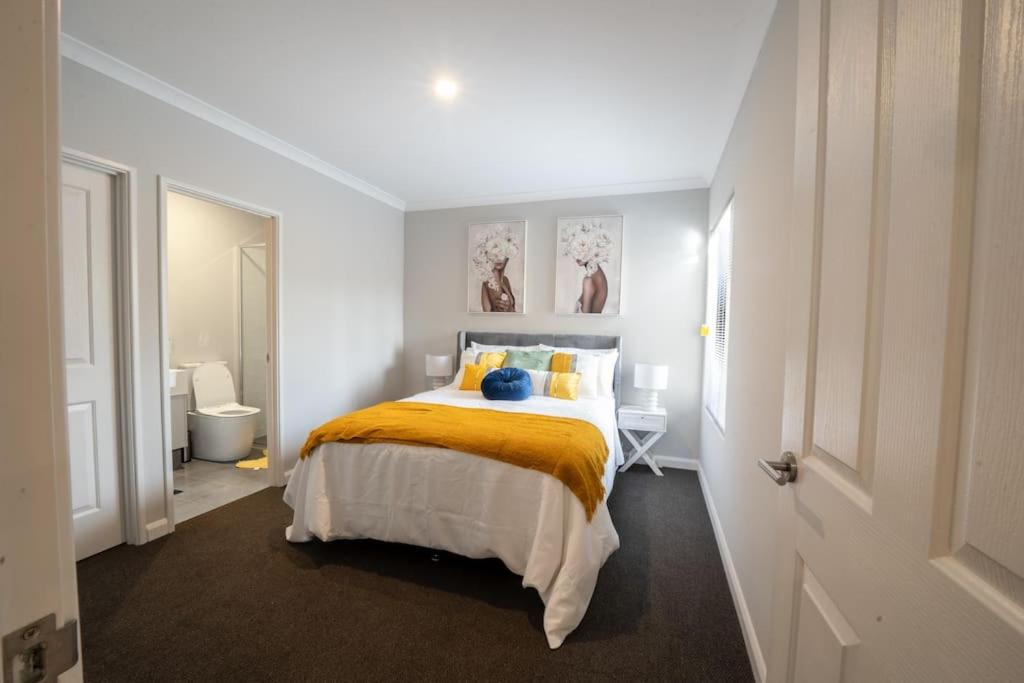 Convinient Cosy home with all around you!