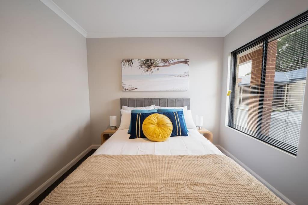 Convinient Cosy home with all around you!