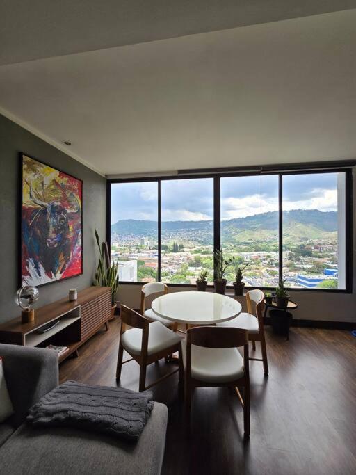Modern Condo with Amazing View