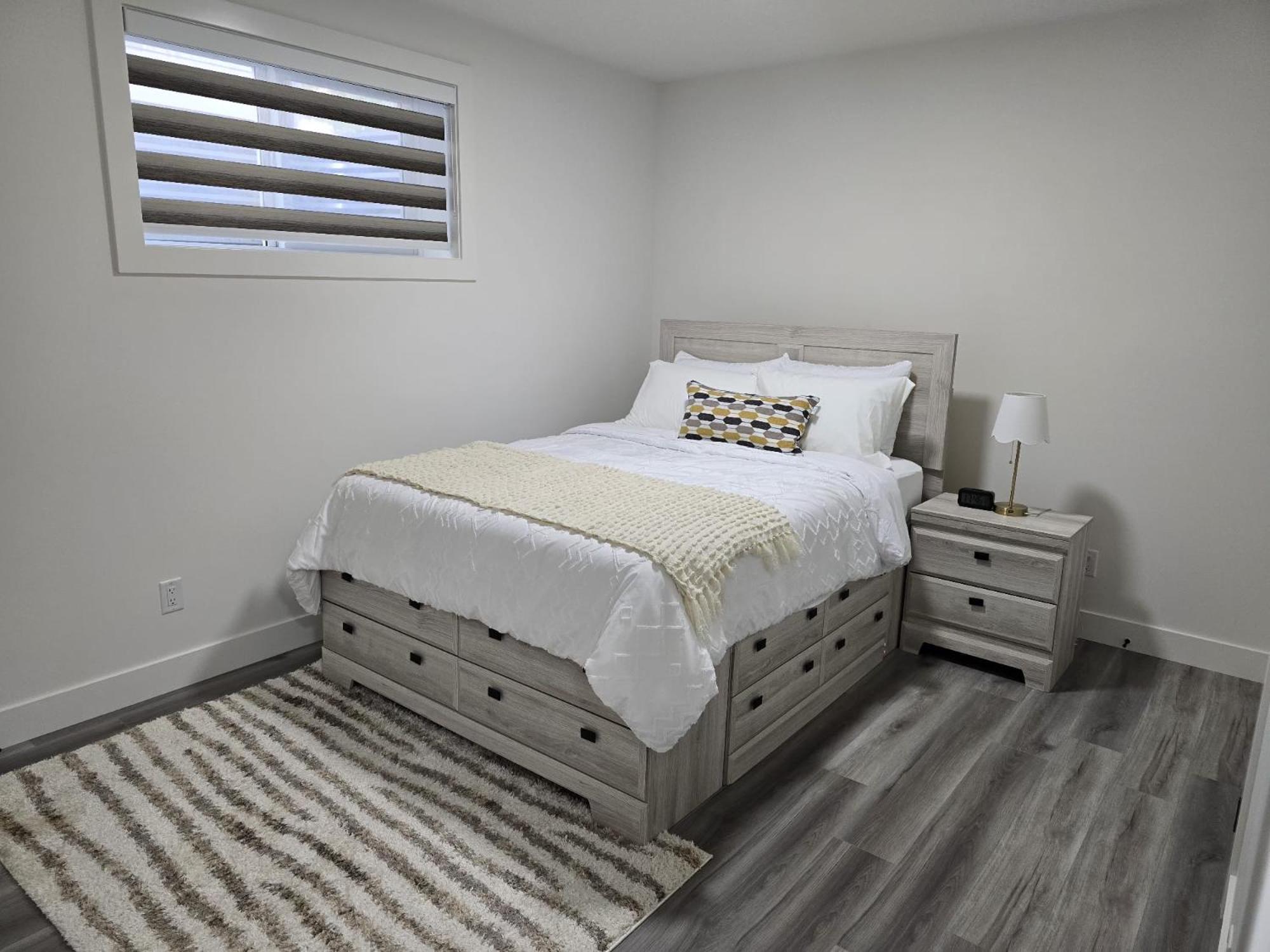 1 Bedroom Suite with private entrance and 10 minutes from Edmonton Airport