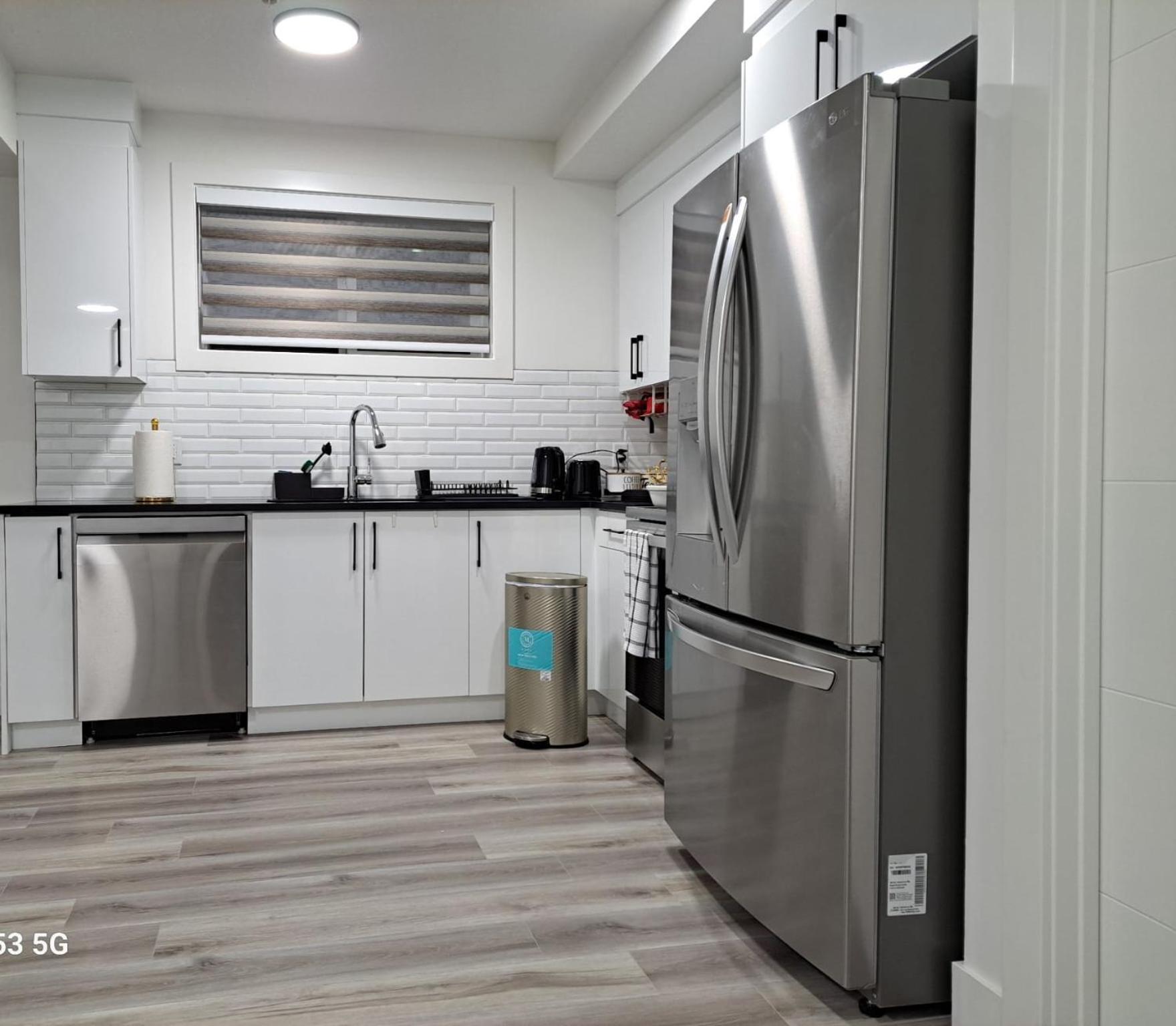 1 Bedroom Suite with private entrance and 10 minutes from Edmonton Airport